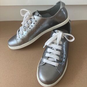 Camper Twins - Women's Metallic Silver Lace-Up Sneakers